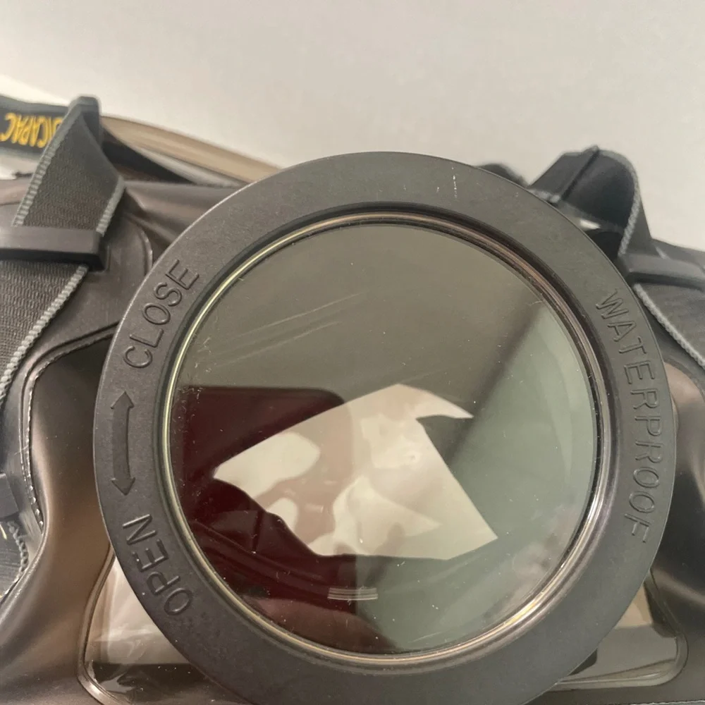Dicapac waterproof camera case SLR